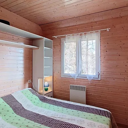 De La Gougere 4 Шале *