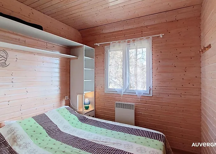 De La Gougere 4 Шале *