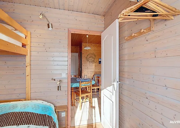 De La Gougere 4 Шале *